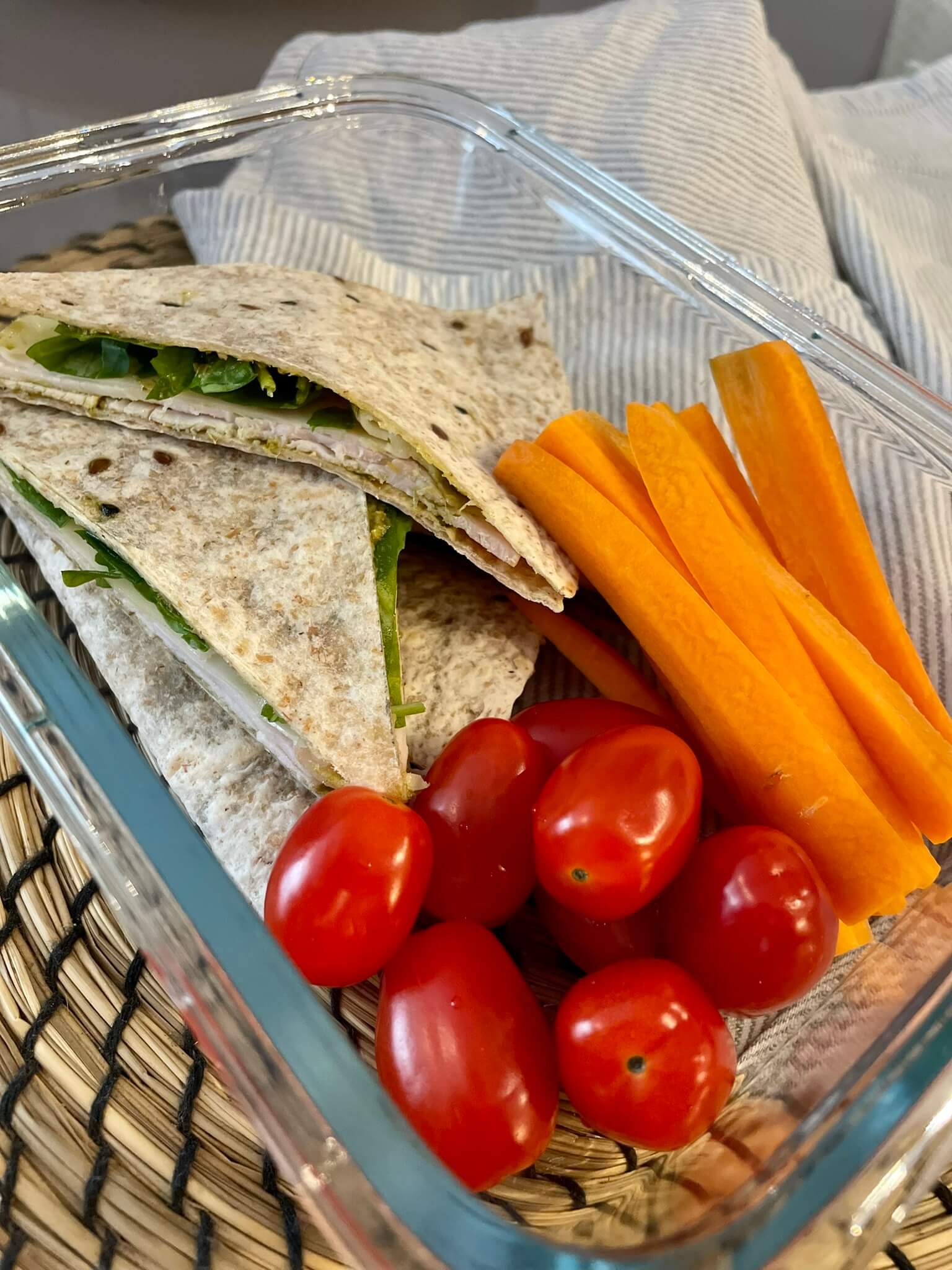 Tortilla with pesto, sausage, cheese and vegetables